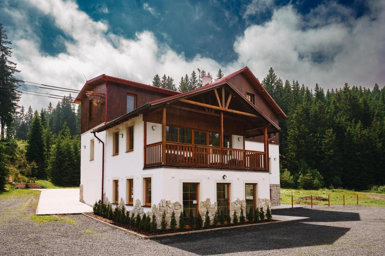 Apartman Ela Horni Blatna Exterior photo